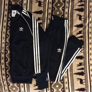 Men’s small Adidas tracksuit